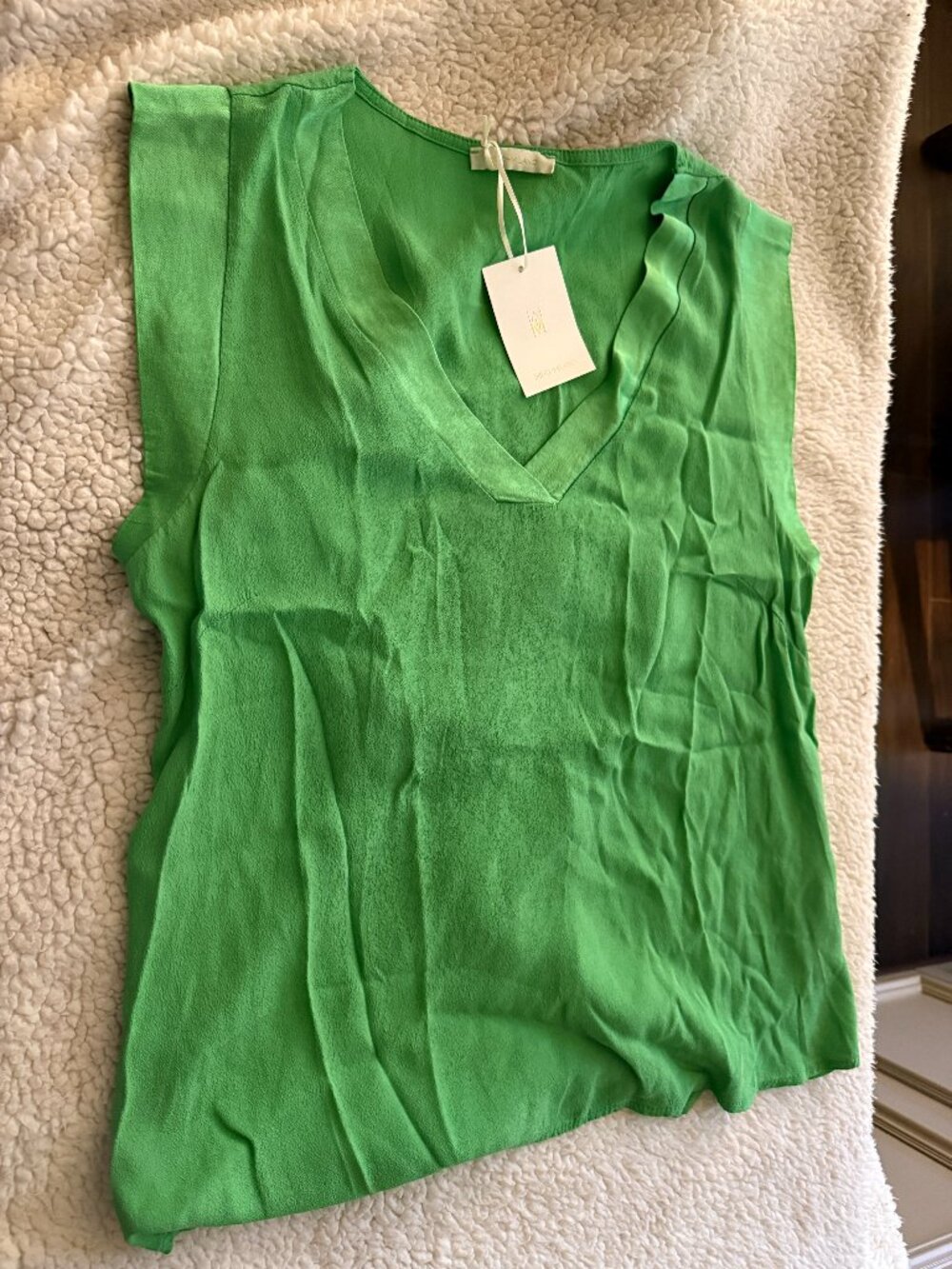 Milio Milano Sleeveless V-Neck Top — Lime Green — Size M — NWT